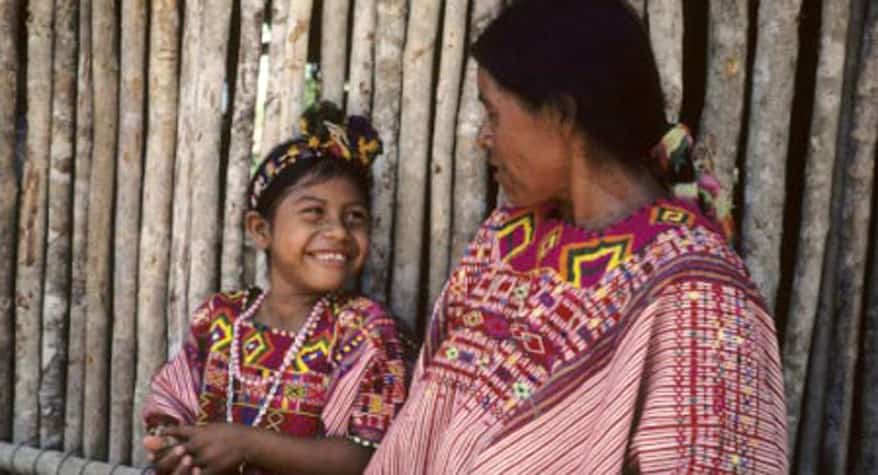 Maryknoll Honran a las Madres