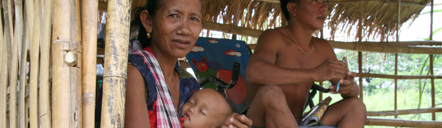 Relief and Education for Burmese Refugees at Wat Prok Mon Temple